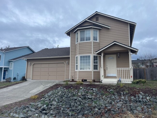 Building Photo - Beautiful 3 Bedroom Home! Pets Negotiable!