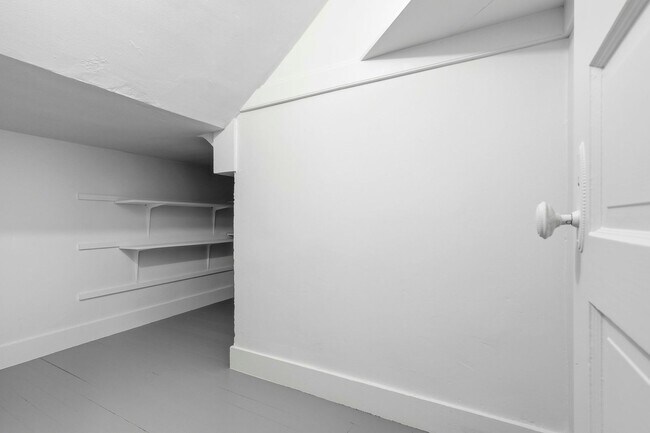 Building Photo - Magnolia Street 43-45