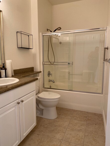 Building Photo - 4165 Executive Dr