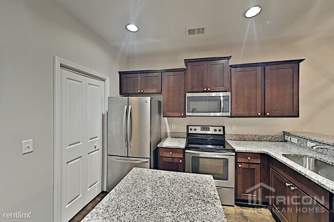Building Photo - 409 Riverwood Ct