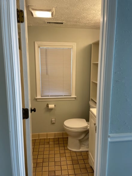 Building Photo - 4725 Dana Terrace SW