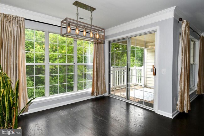 Building Photo - 46893 Eaton Terrace