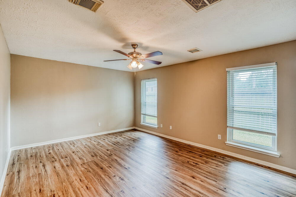 Building Photo - 302 Dunford Ct
