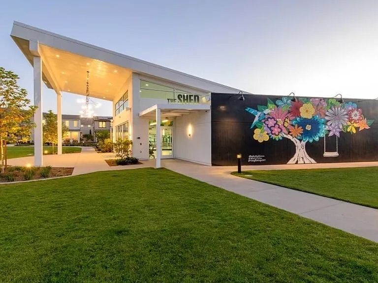 Building Photo - 2206 Yuzu St