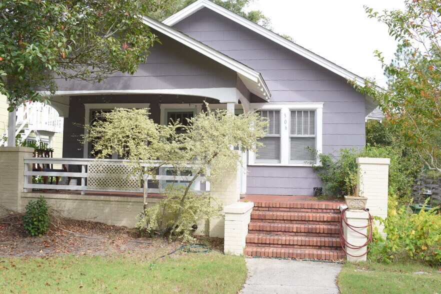 Building Photo - 306 Kenwood Ave