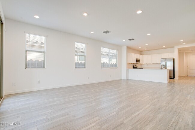 Building Photo - 17032 W El Caminito Dr