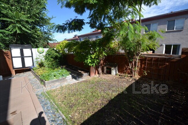 Building Photo - 650 N 300 W