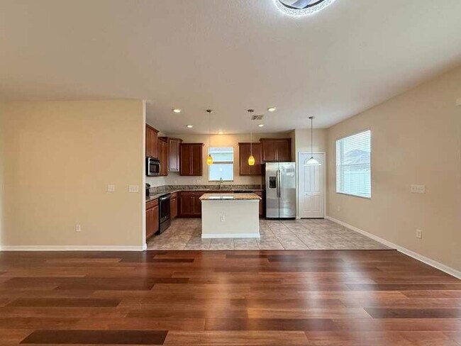 Building Photo - 930 Meadow Glade Dr
