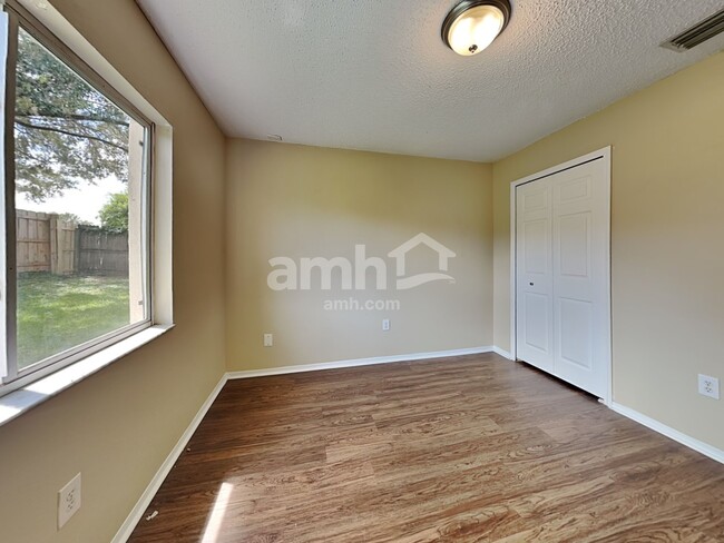 Building Photo - 4511 Country Hills Blvd