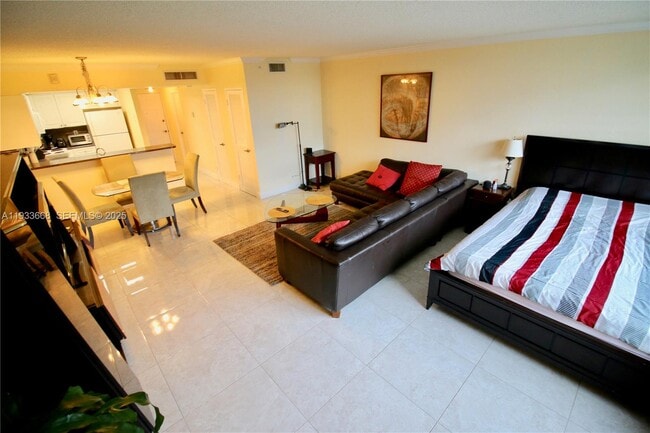 Building Photo - 2501 S Ocean Dr