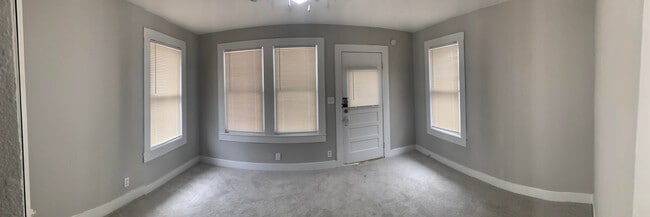 upstairs front room - 200 W Caroline St