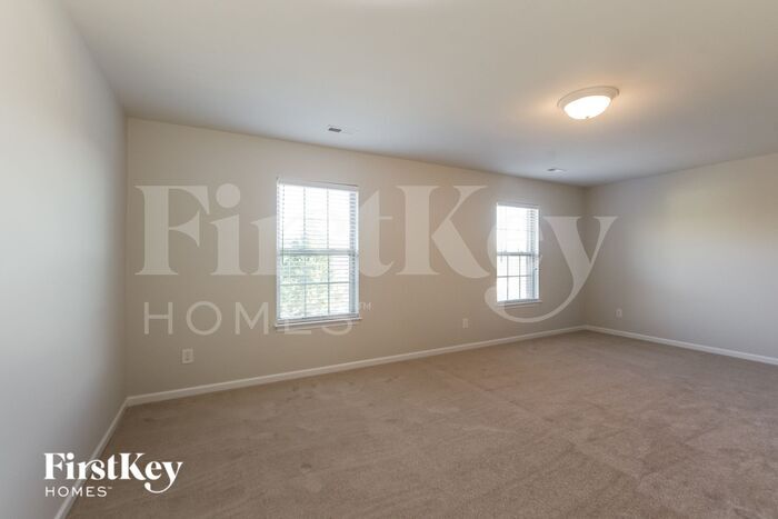 Building Photo - 8305 Stone Crest Dr