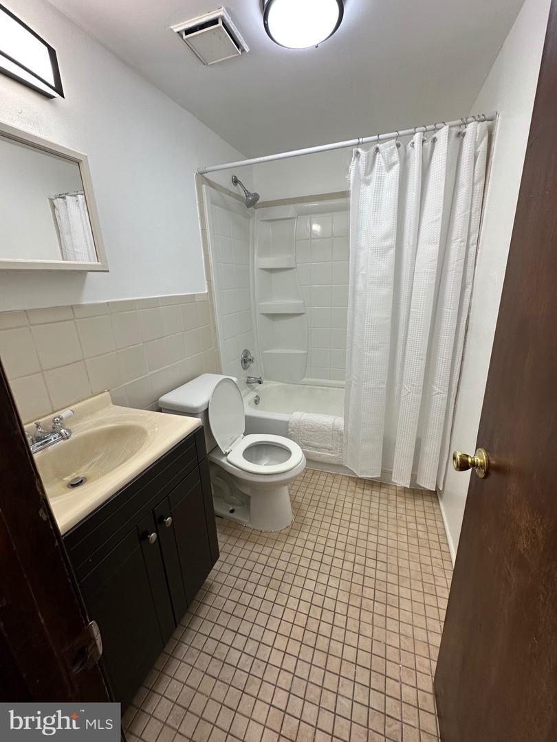 Bathroom - 1621 Olive St