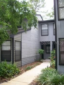 Building Photo - 4385 SW 20th Ln