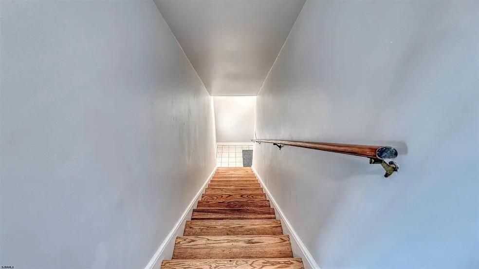 Building Photo - 6713 Monmouth Ave