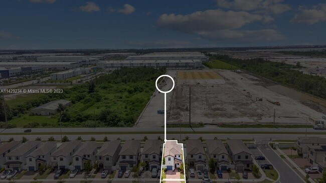 Building Photo - 11036 W 35th Way