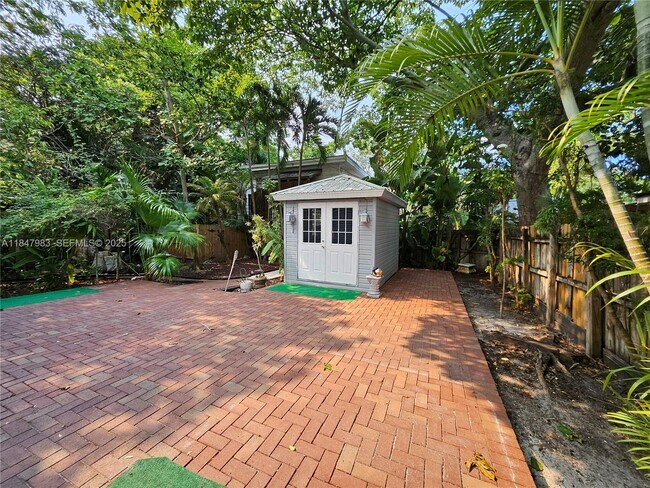 Building Photo - 38 SW 6th St