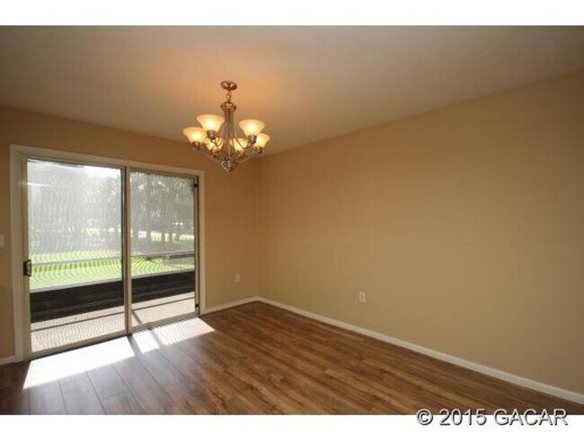 Building Photo - 501 SW 75th St