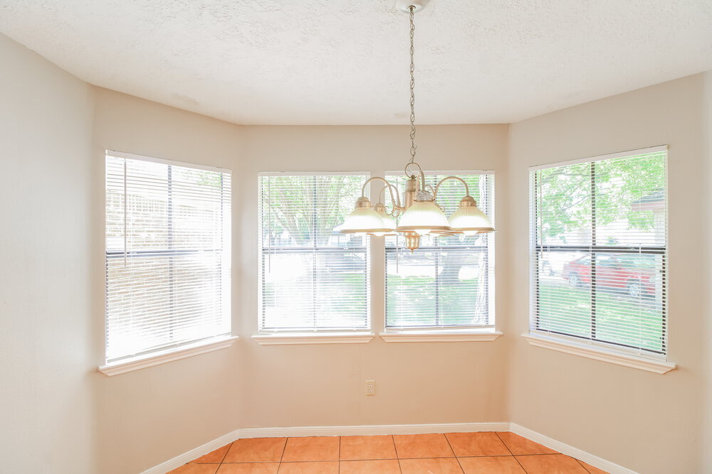 Building Photo - 15230 Loma Paseo Dr