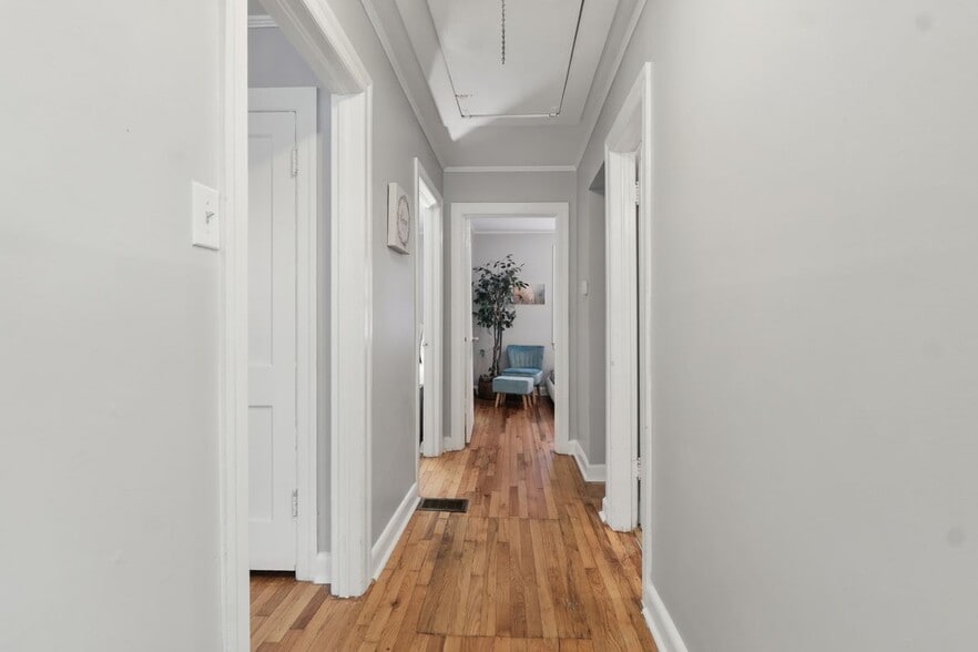 Building Photo - 239 W Lemly St