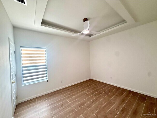 Building Photo - 2705 Brookside Bend St