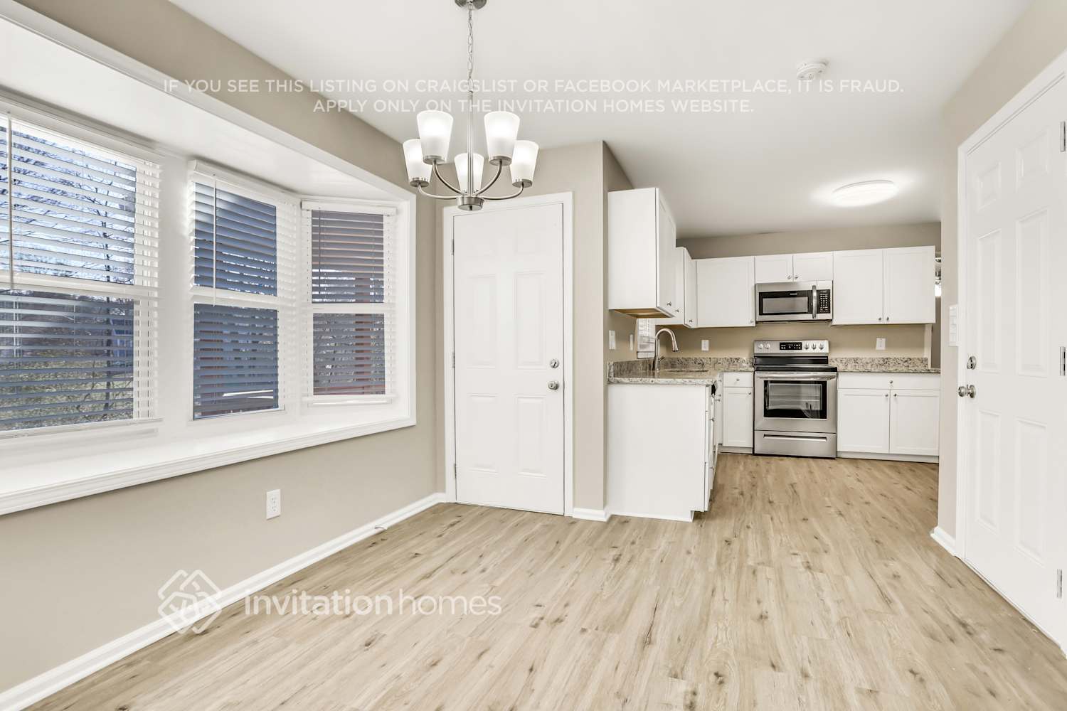 Building Photo - 4288 Castlegate Dr