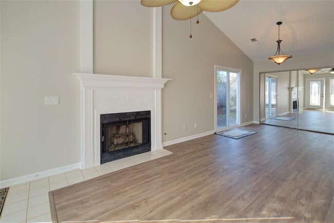 Building Photo - 1109 Rook Pl