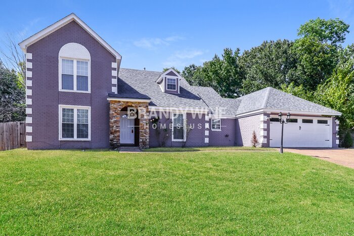 Building Photo - 8606 Dena Cove W