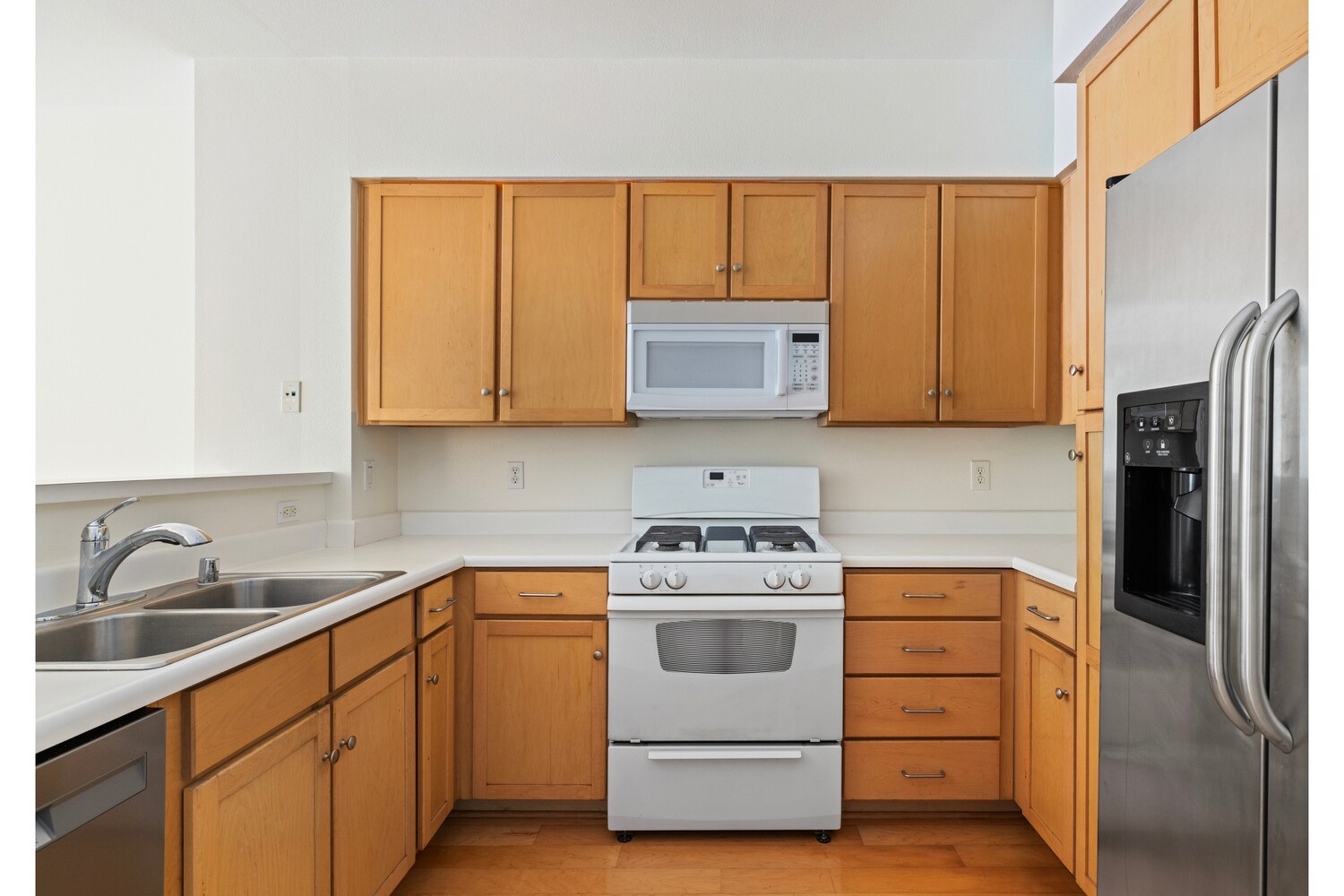 Building Photo - 6400 Crescent Park E