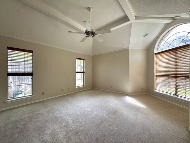 Building Photo - 229 E Bethel Rd