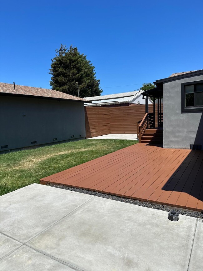 Building Photo - 2485 W Ave 133rd