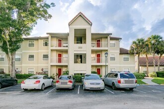 Building Photo - Charming 2bed / 2bath Condo for Rent at Bl...