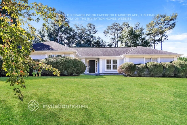 Building Photo - 3061 Lakecrest Dr
