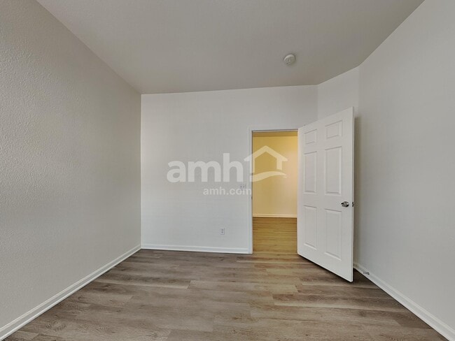 Building Photo - 6405 W Pioneer St