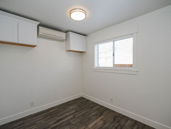 Building Photo - 1559 W 3395 S