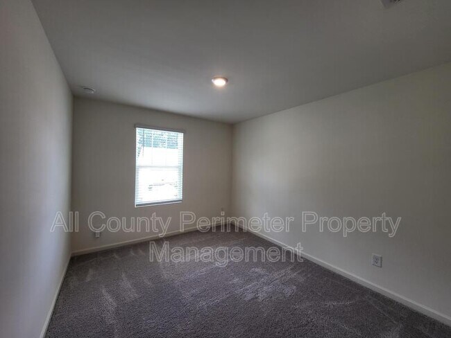 Building Photo - 212 Cottontail Ln