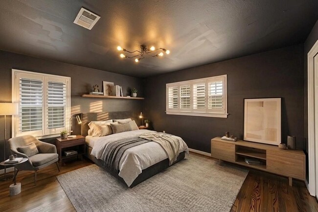 Building Photo - 10607 Chimney Rock Rd