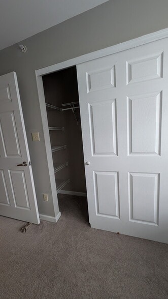 Building Photo - 1408 Summertree Springs Ave