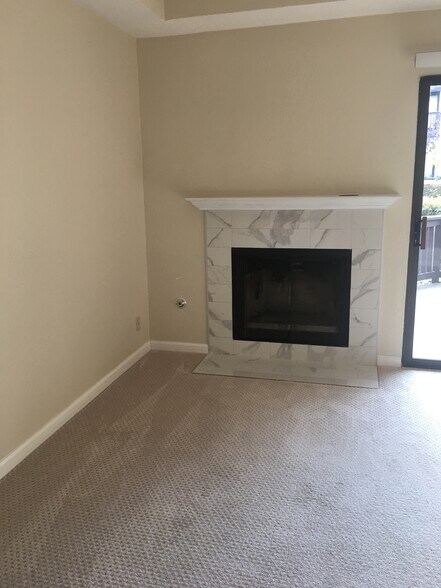 Building Photo - 14315 Seagate Dr