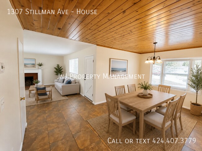 Building Photo - 1307 Stillman Ave