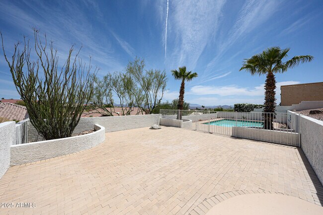 Building Photo - 15704 Cholla Dr