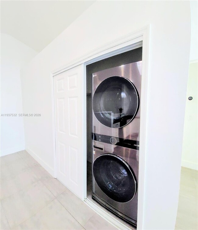 Building Photo - 22225 SW 100th Ave