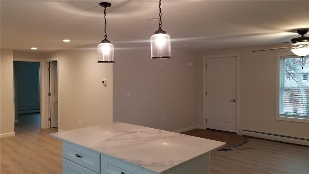 Building Photo - 8 Deluca St