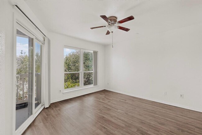 Building Photo - 2450 Wickersham Ln