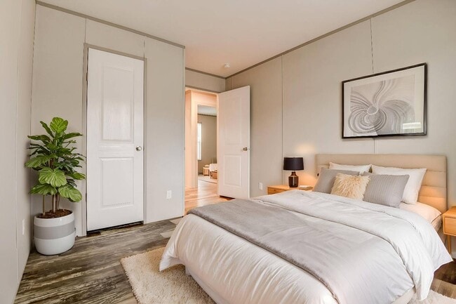 Building Photo - 1031 Spring Azure Dr