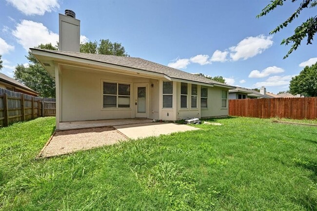 Building Photo - 14512 Hartsmith Dr