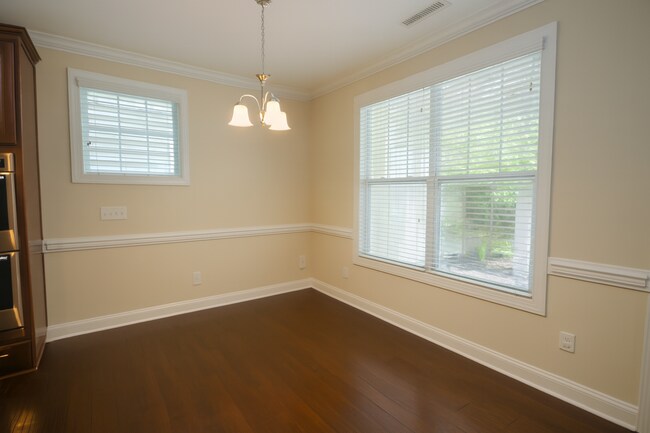Building Photo - 542 Finnbar Dr