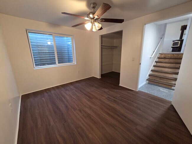 Building Photo - 1122 Southwest Dr