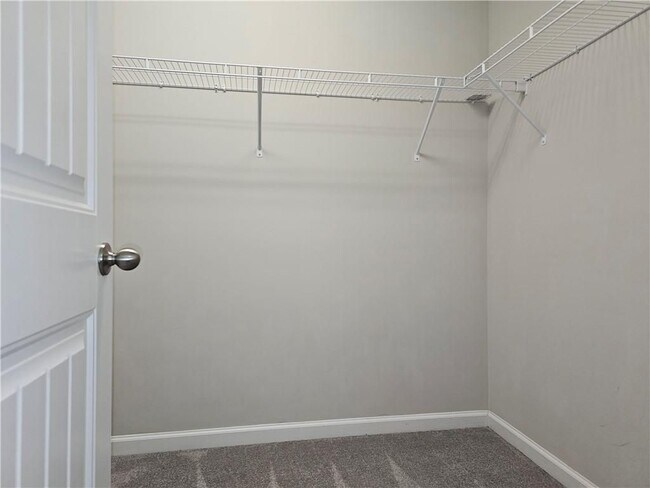 Building Photo - 871 Sunset Park Dr