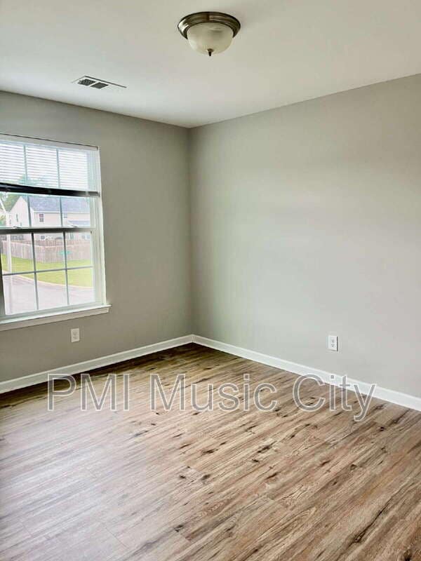 Building Photo - 2703 Candlewick Ct